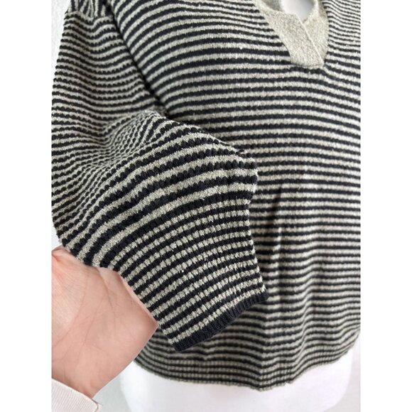 Lilla P women's XS green striped collared cropped knit top 3/4 sleeve casual - Picture 3 of 7